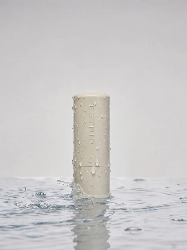 estrid-deodorant-the-refillable-antiperspirant-deo-first-base-48h image 1