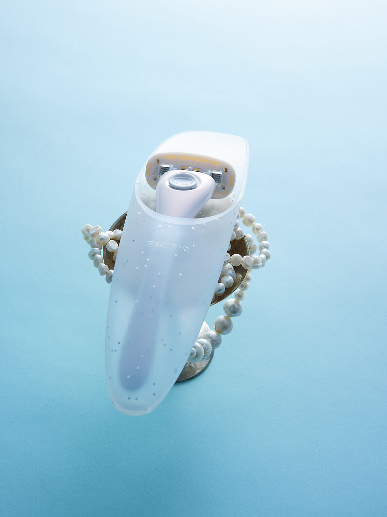estrid-sets-the-shave-duo-pearl-damenrasierer-set-mit-jelly-case-2 image 4